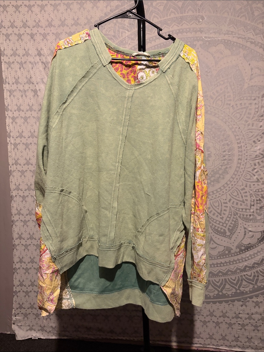 Blue Velvet XL Boho Mixed Media Waffle Knit Thermal Paisley High Low Top Sage